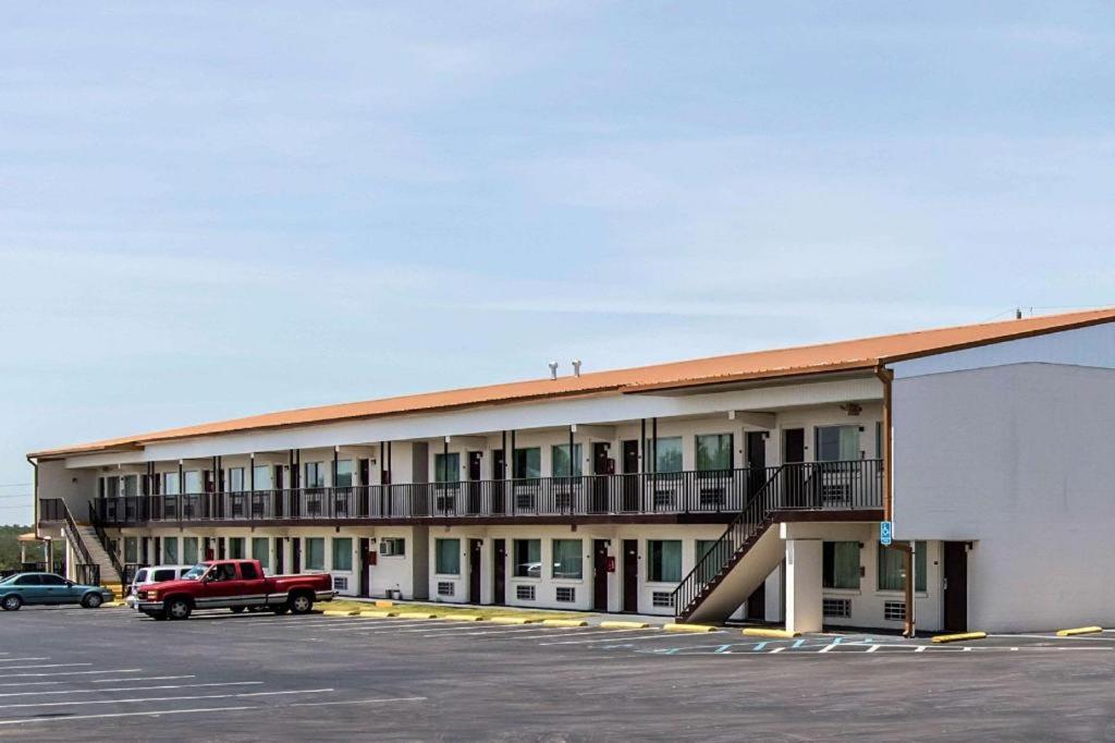 Econo Lodge Крествью Экстерьер фото